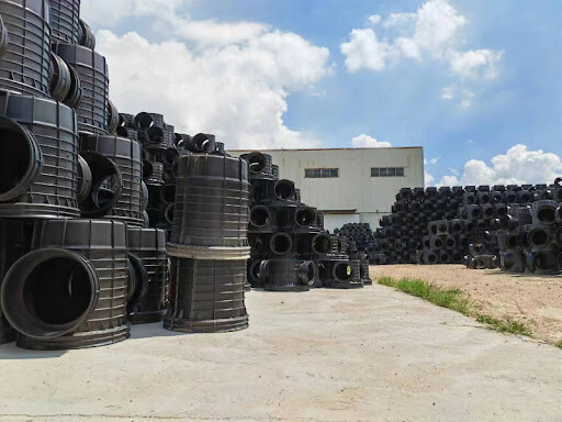 Advantages of using plastic inspection wells