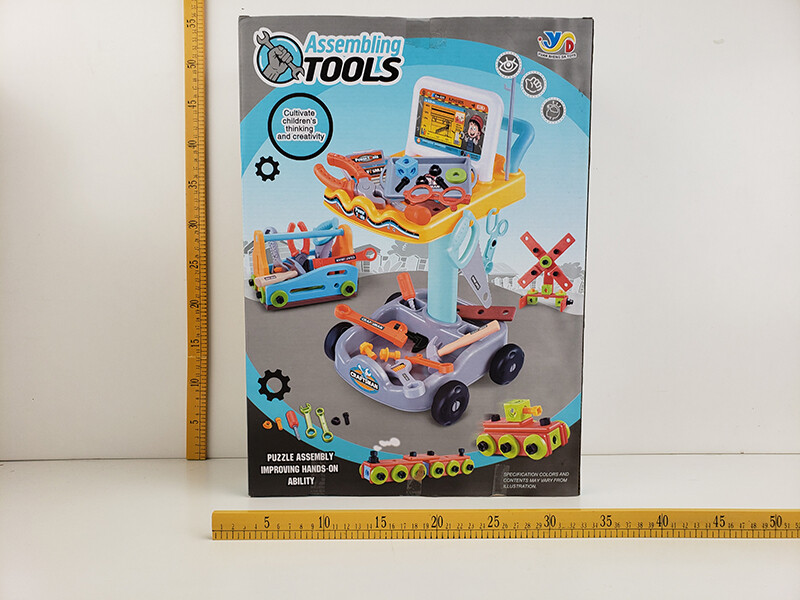 Assemble self assembling toys