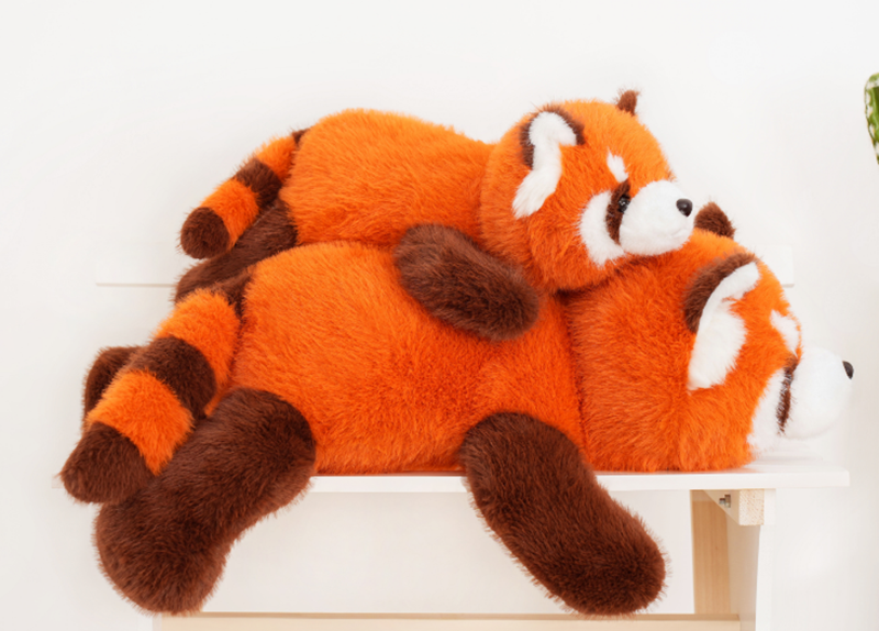 Lying Red Panda 24CD2157