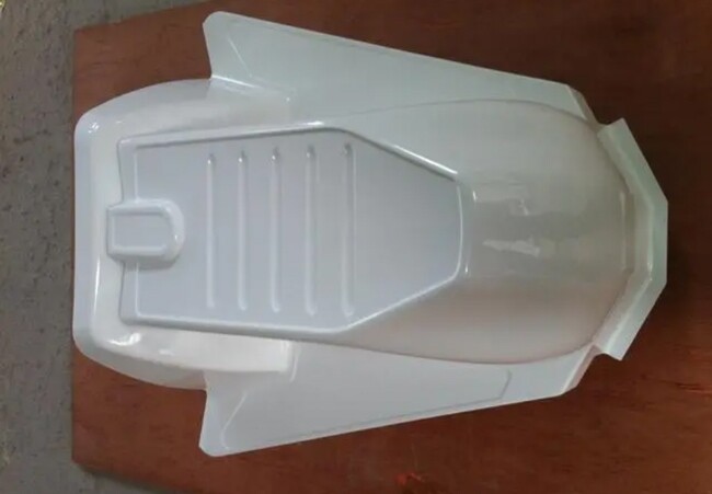 Couverture de la machine pour les pièces automobiles