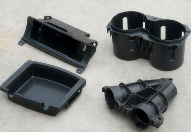 Pièces d'intérieur automobile