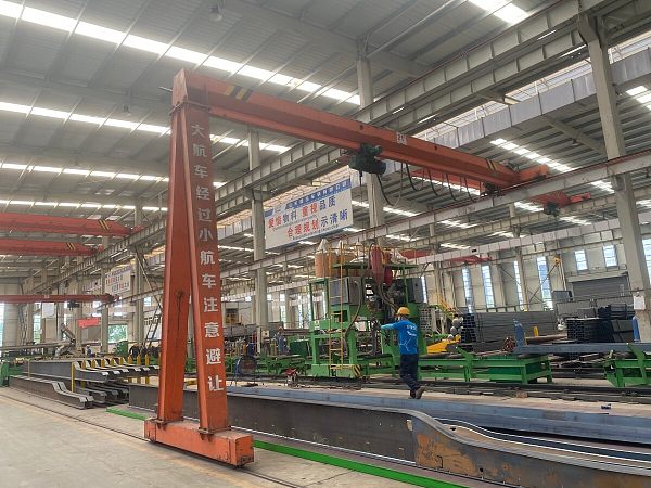 3.Semi trailer 360 Degree Welding Frame.jpg