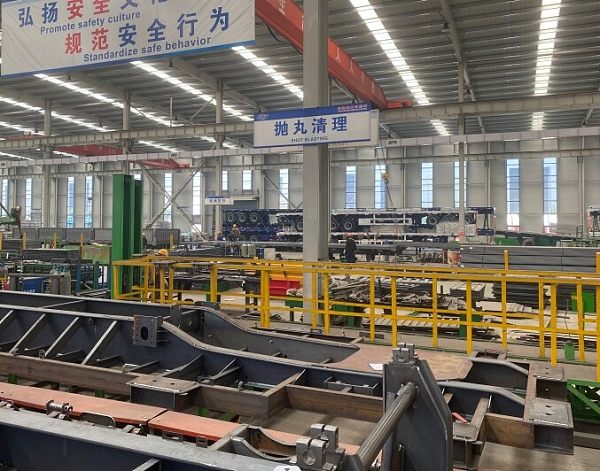 4.Semi Trailer Shot Blasting Machine.jpg