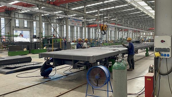 6.Semi Trailer Assembly Line.jpg