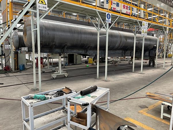 4.Tanker Trailer Plate Rolling Process.jpg