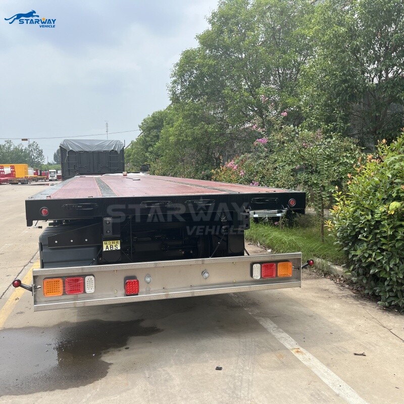 3 Axles Flatbed Semi Trailer with Wood Floor