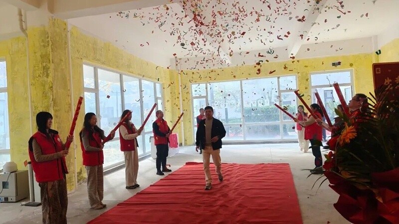 91f85e20-9b9e-46c6-aaa7-ccb13e04406b 91f85e20-9b9e-46c6-aaa7-ccb13e04406b