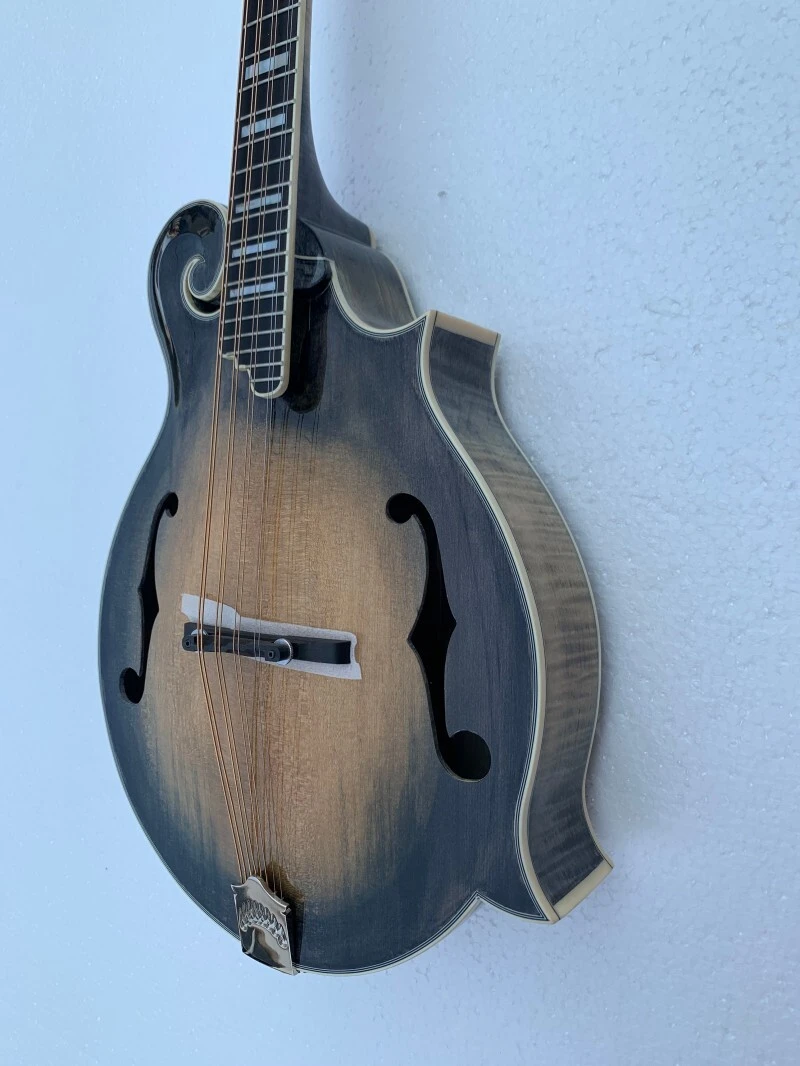 Mandoline guitare style F (AOM-F105)