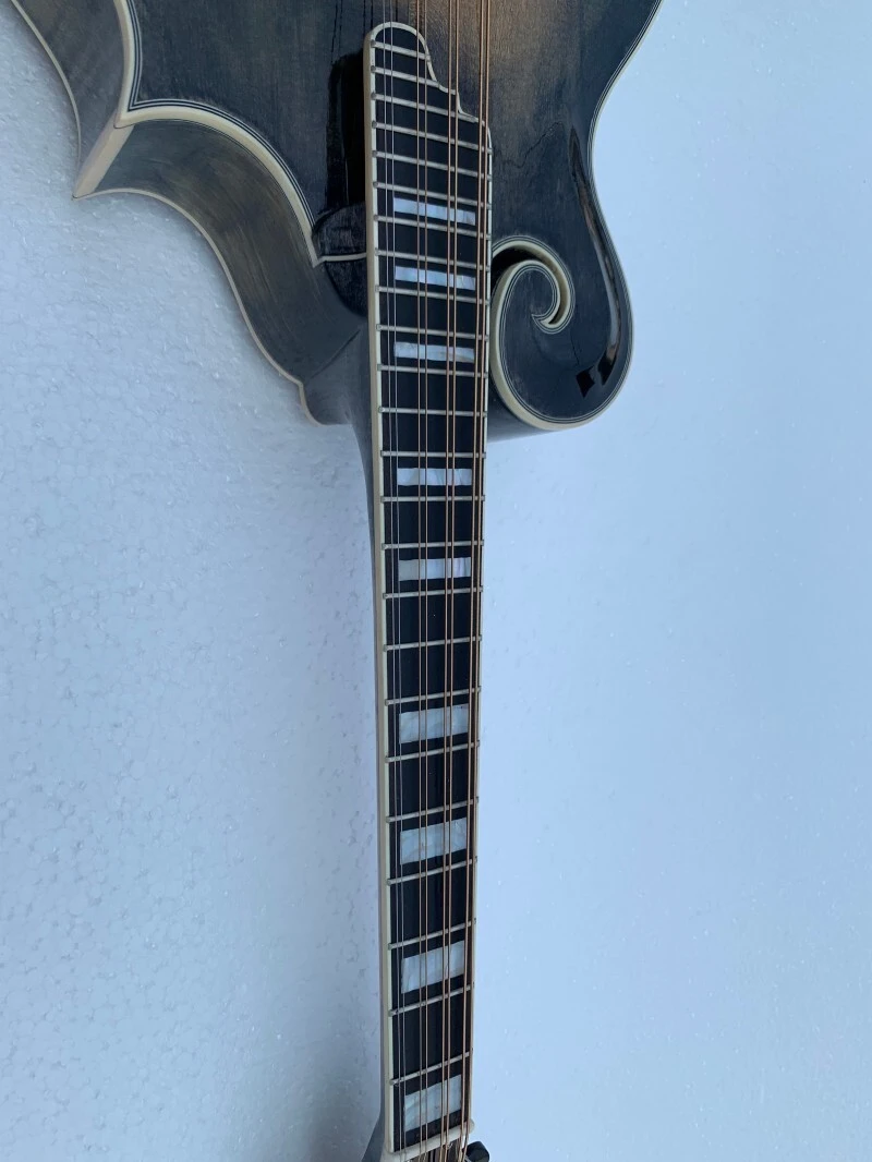 Mandoline guitare style F (AOM-F105)