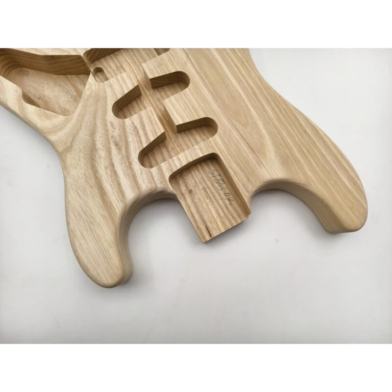 Afanti Bois de frêne inachevé SSH Pickup Routing St Corps de Guitare Electrique