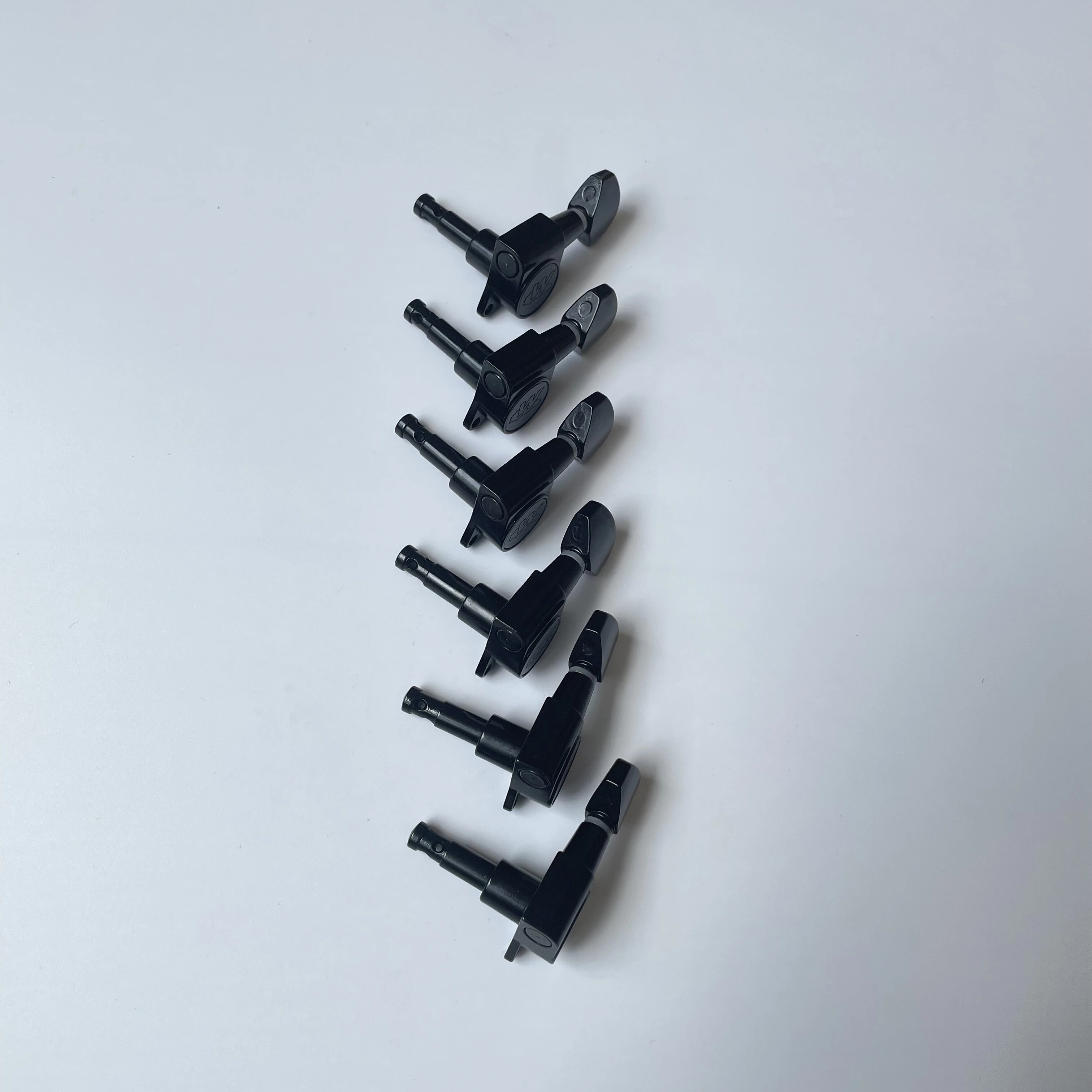 Afanti Black 6 Inline Right Handed Guitar Tuning Machine Head (tête de diapason pour guitare droitière)