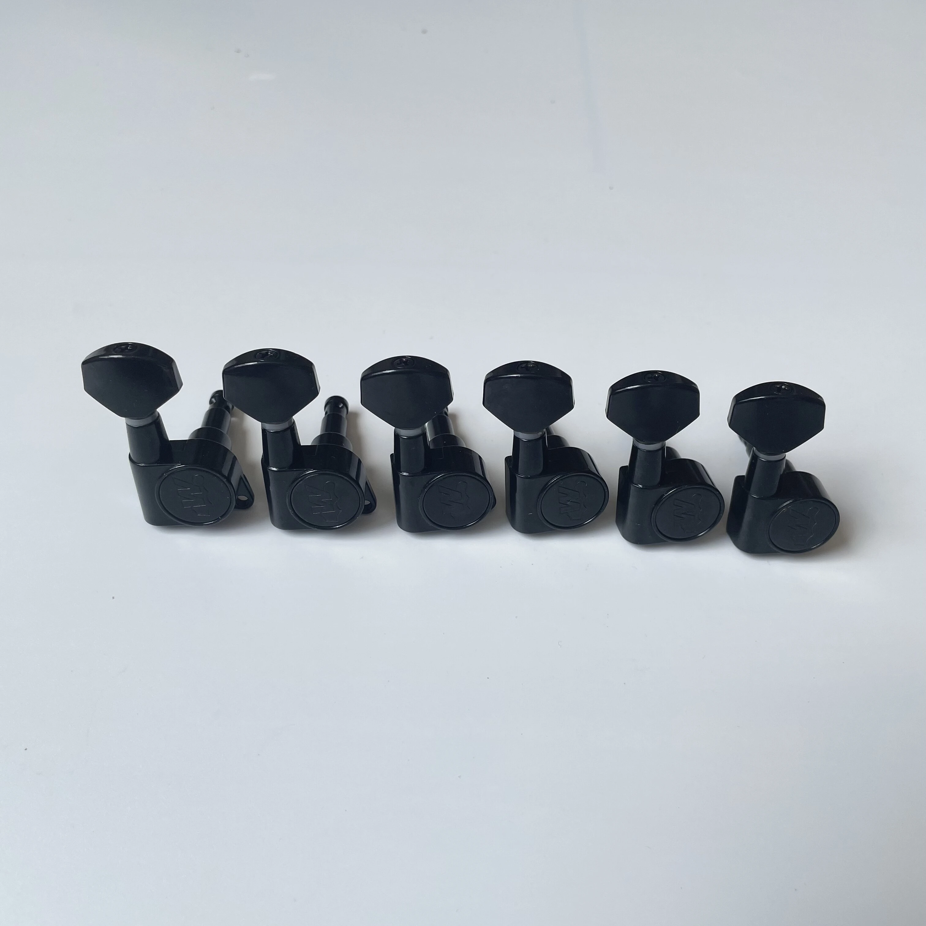 Afanti Black 6 Inline Right Handed Guitar Tuning Machine Head (tête de diapason pour guitare droitière)