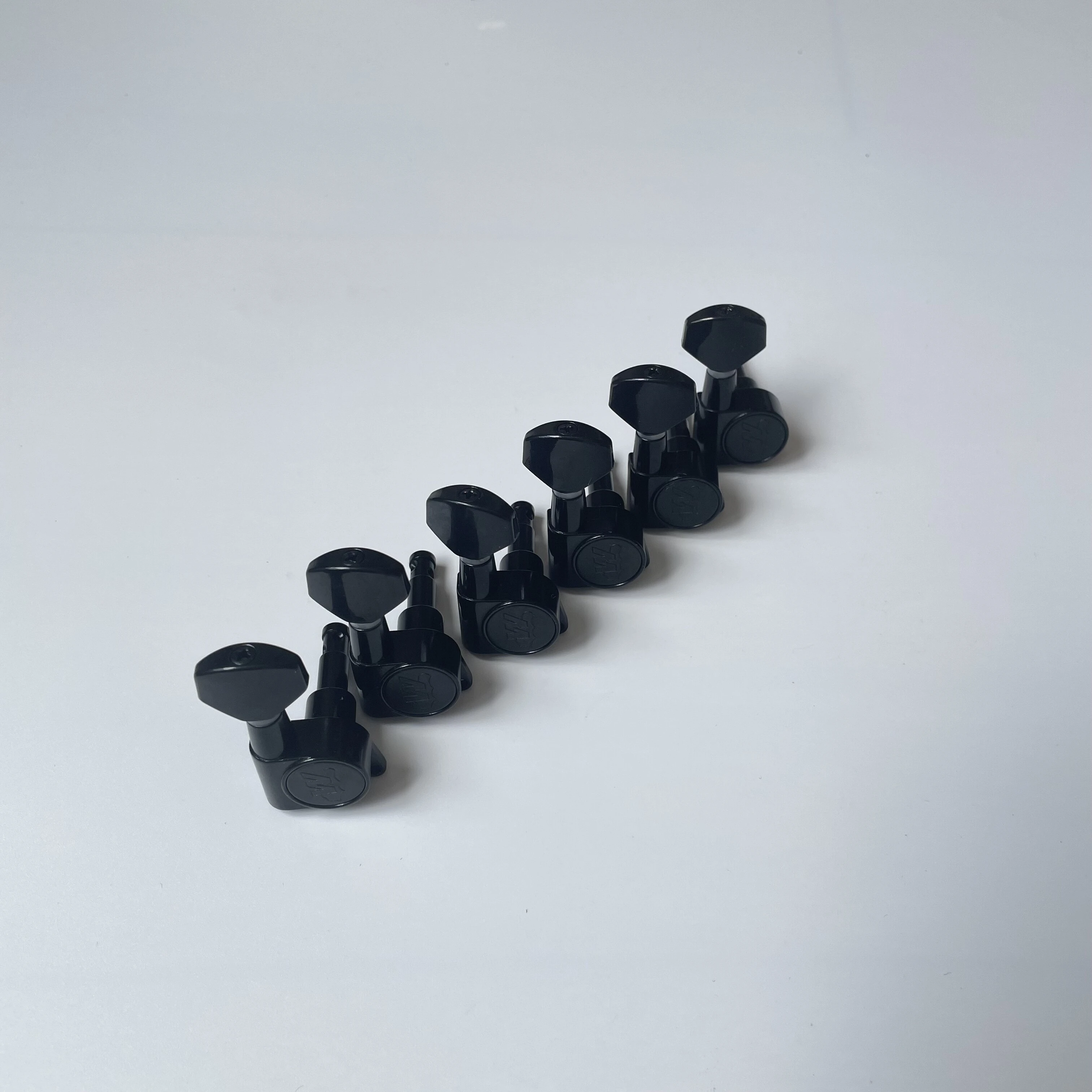 Afanti Black 6 Inline Right Handed Guitar Tuning Machine Head (tête de diapason pour guitare droitière)