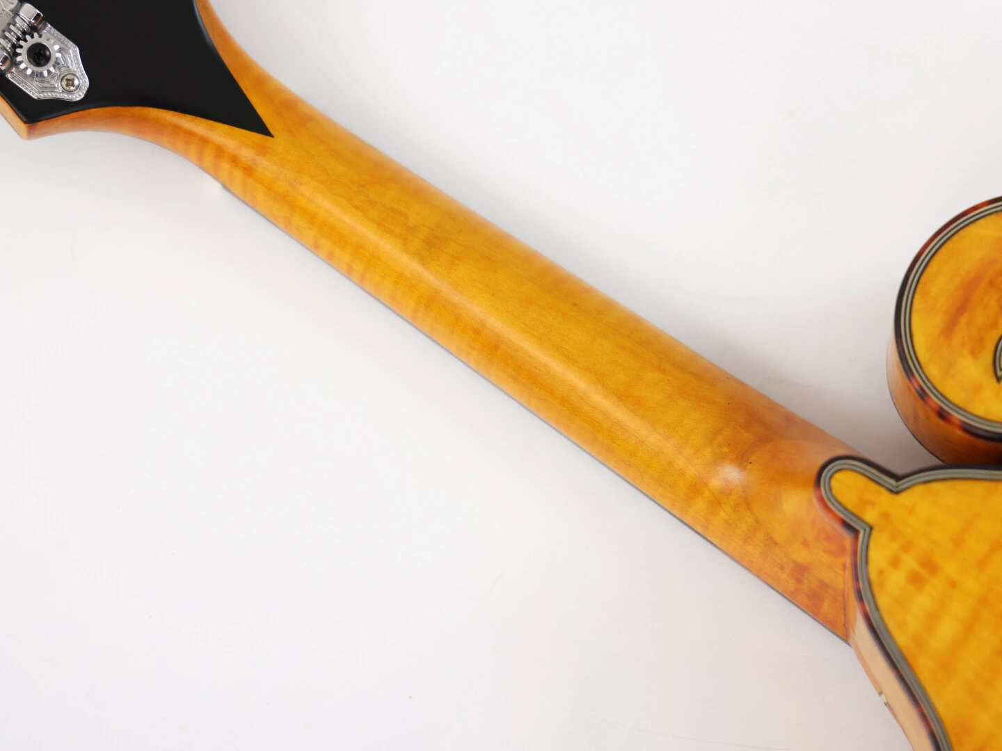 Afanti AA Solid Flamed Maple Dovetail Dingerboard Ebony F Mandolin
