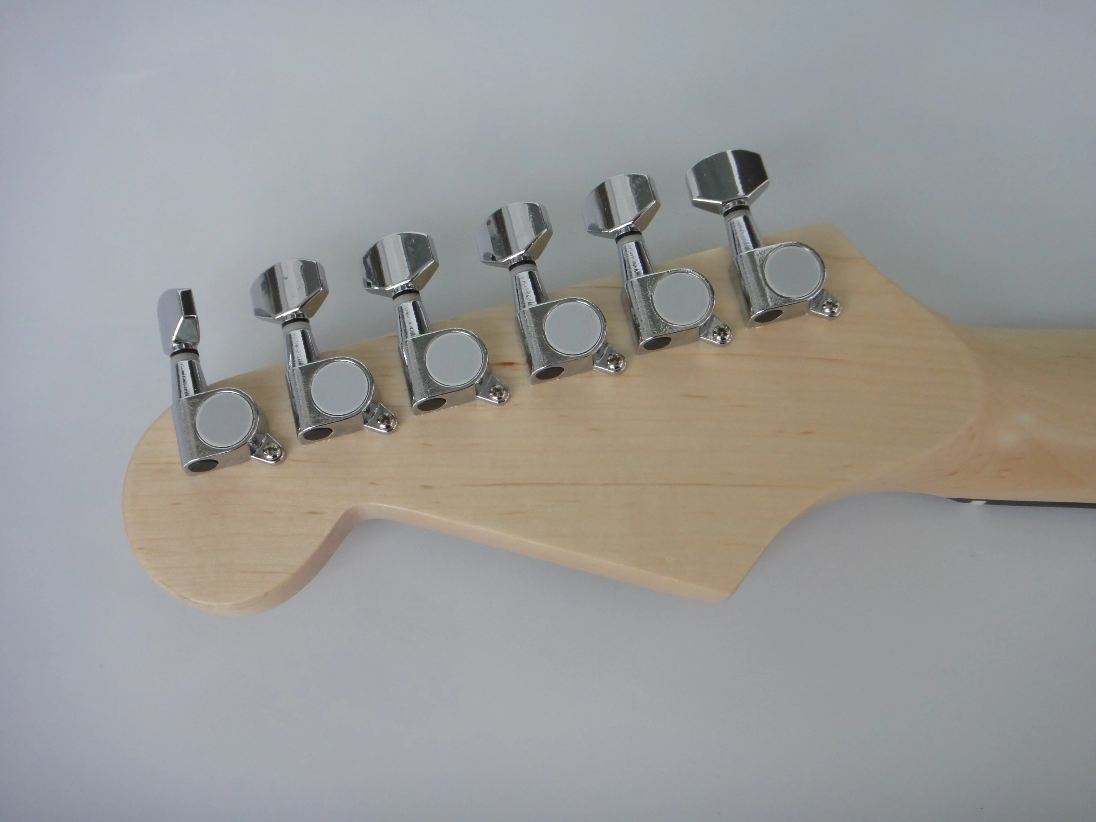 Afanti Customized Basewood Body Sunburst Guitare électrique