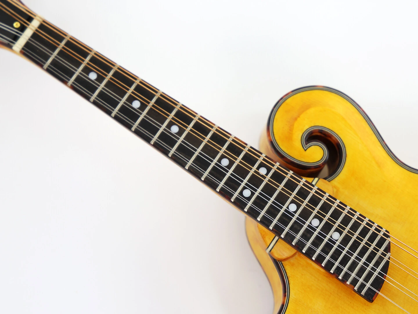 Mandoline Afanti All Solid AAA Spruce Top Left Handed F style Mandoline Afanti All Solid Hand-Carved AAA Spruce Top Left Handed F style