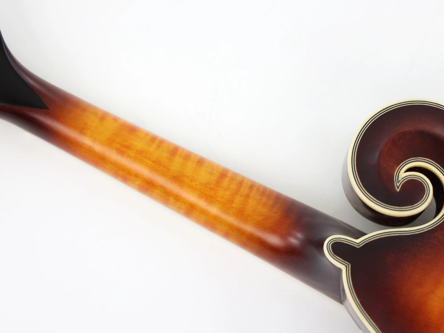 East Luthier Mandoline F en érable flammé massif avec manche en queue d'aronde Sunburst