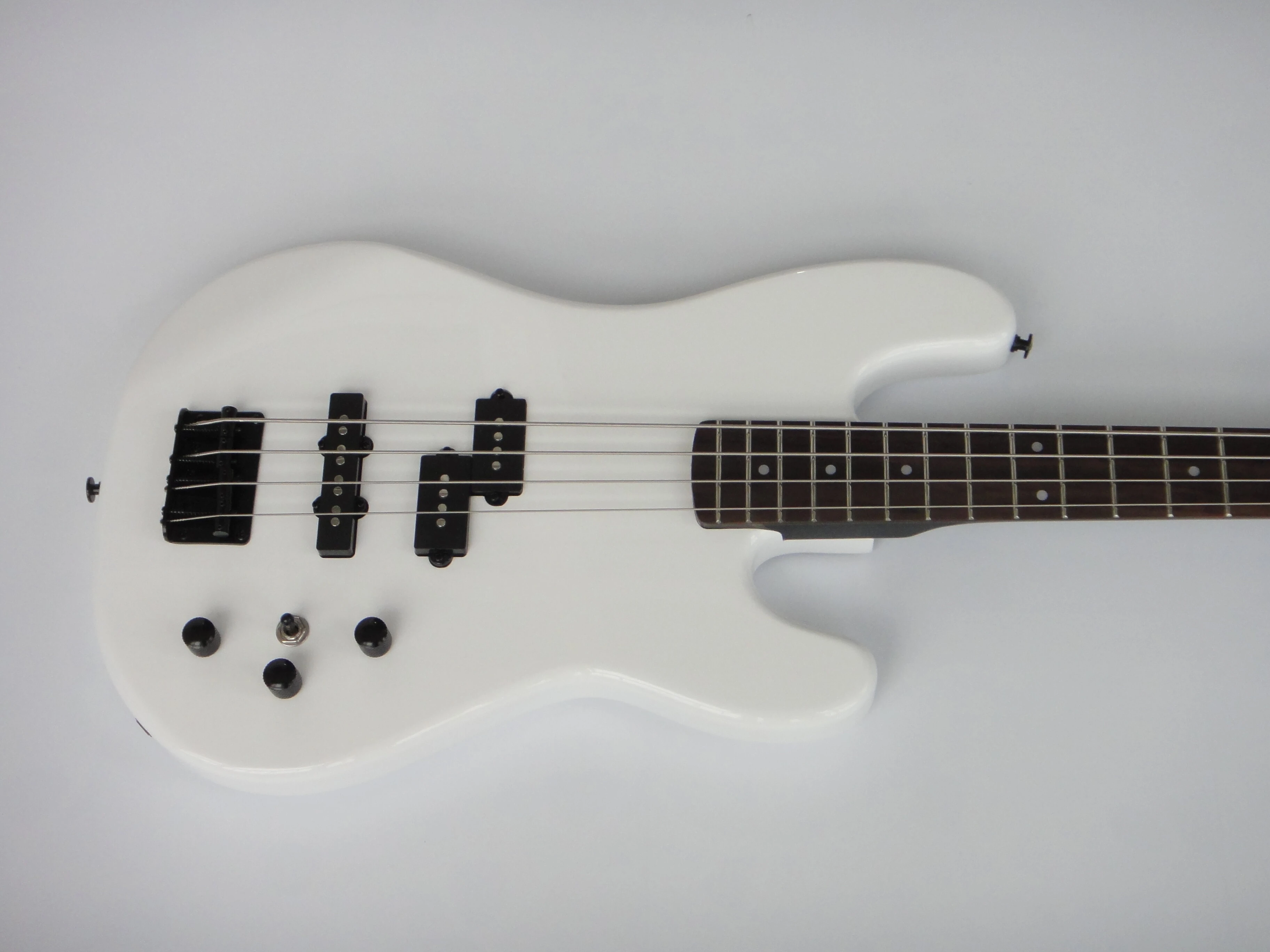 Afanti 4 Strings Bolt On Mahogany Neck Electric Bass Guitar
