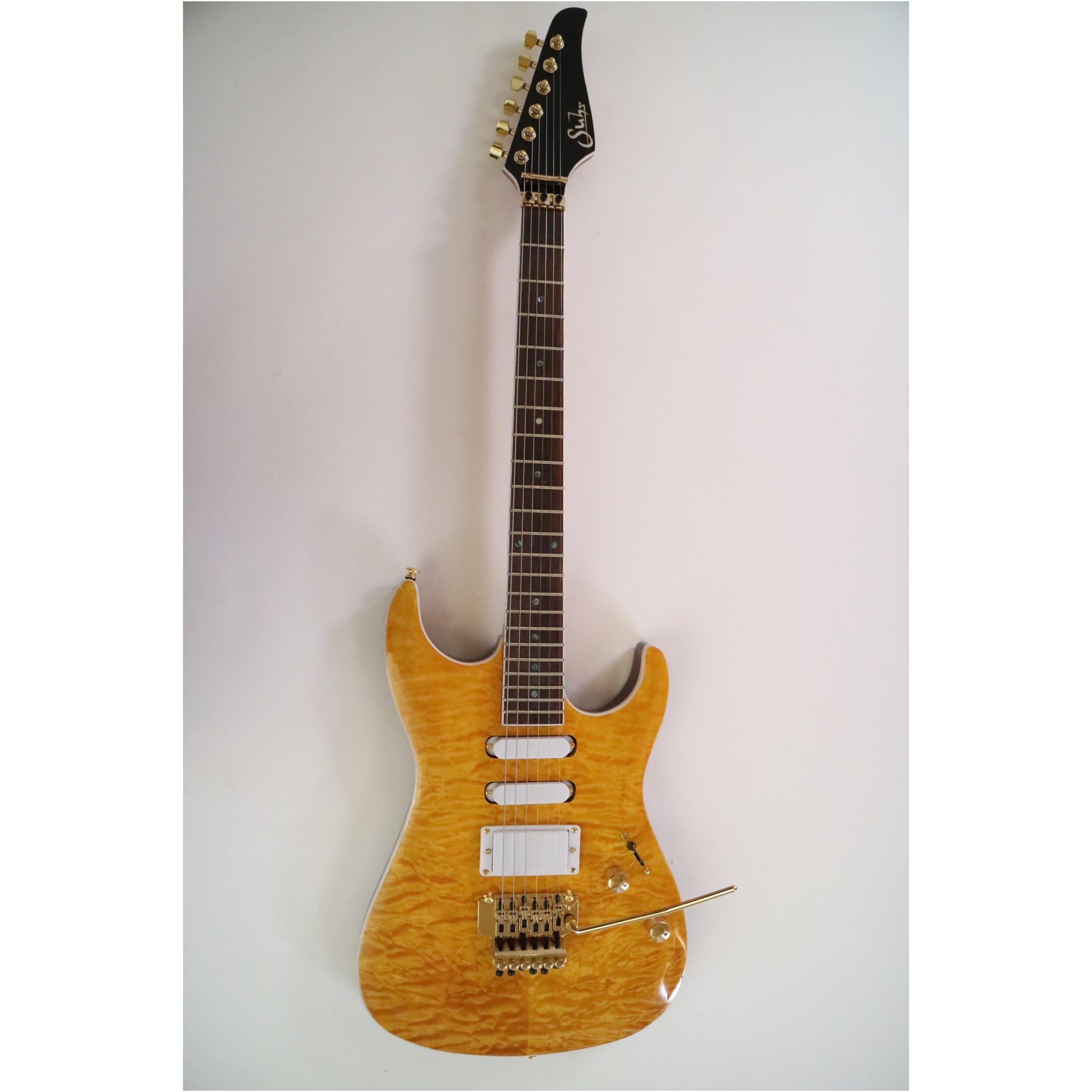 Afanti Customized Sh Mahogany Body with Quilted Maple Veneer Electric Guitar (Guitare électrique à corps en acajou avec placage en érable piqué)