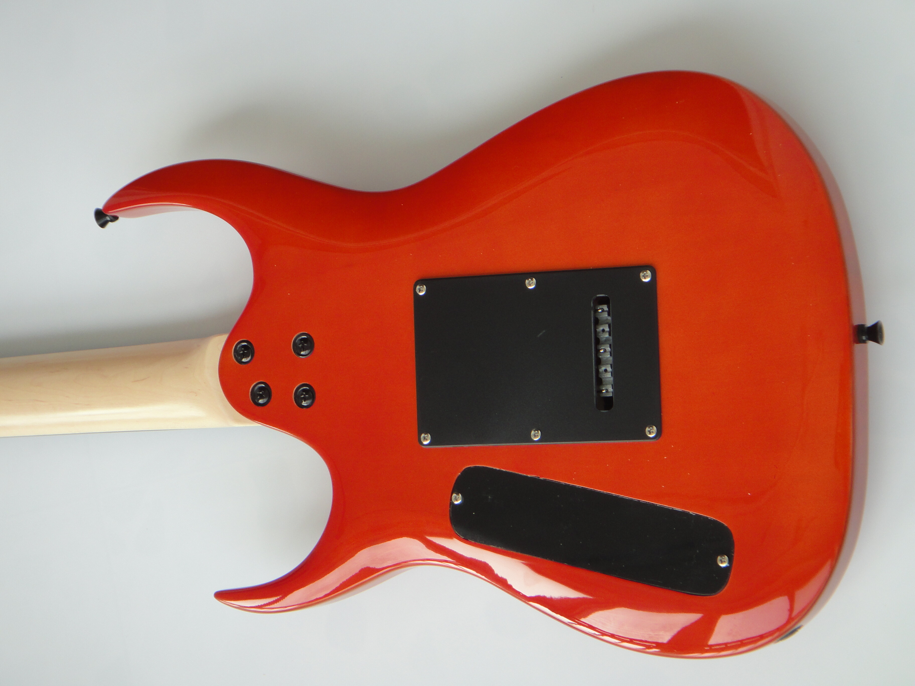 Guitare électrique Afanti en acajou avec placage d'érable ondé