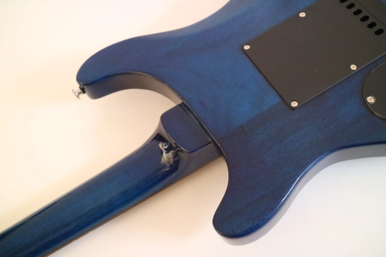 Guitare électrique Afanti 24 cases 6 cordes en tilleul avec placage d'érable quilté