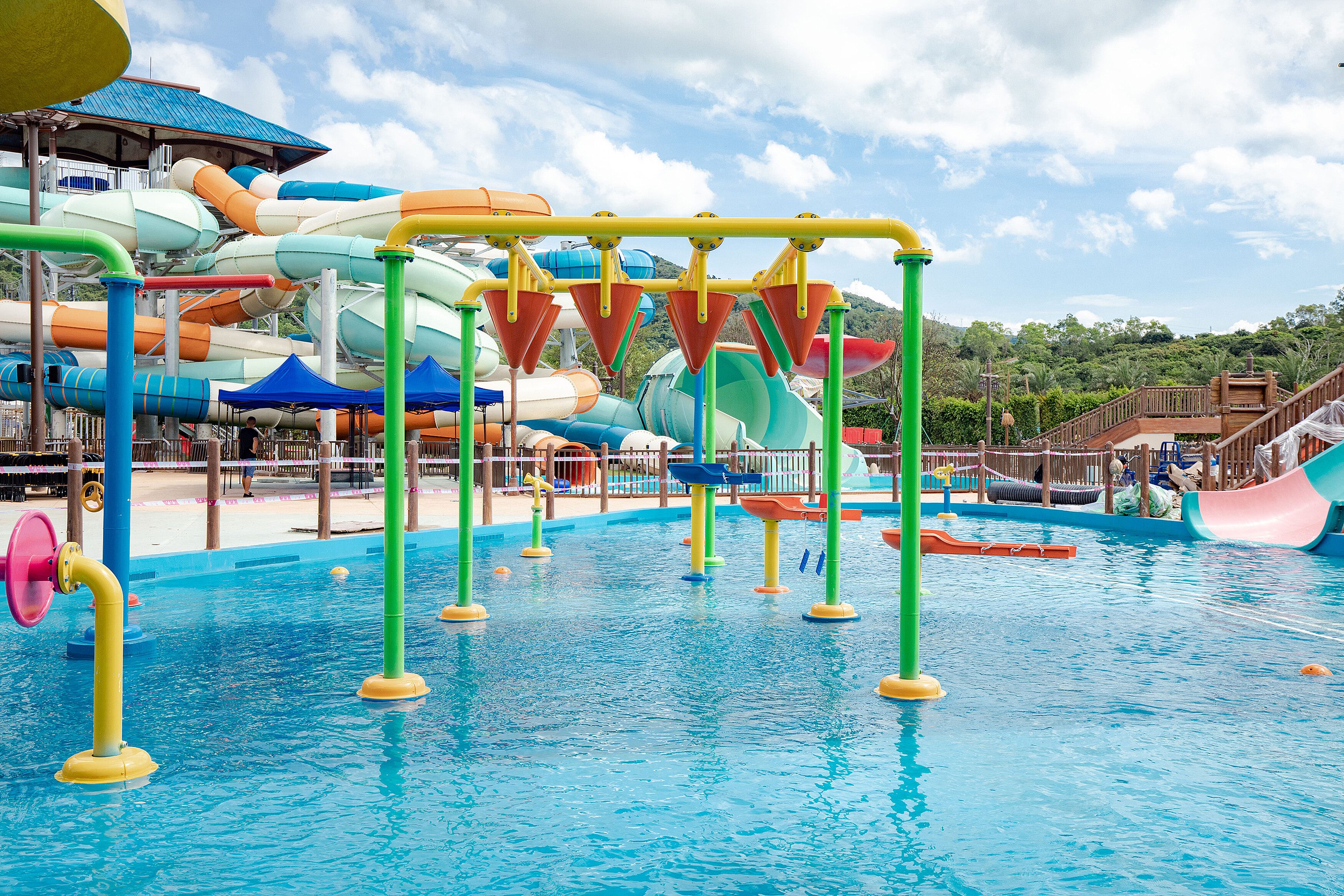 Stainless steel water play