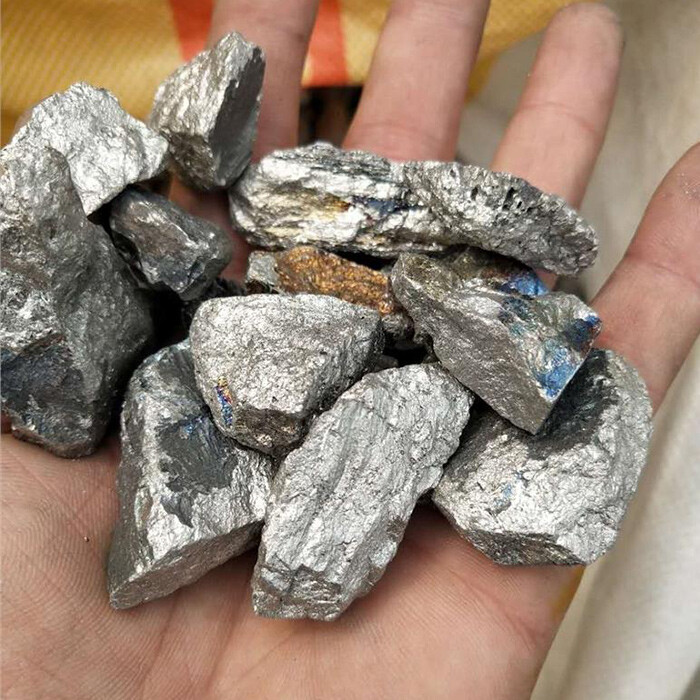 The discovery of niobium and the development of the industry