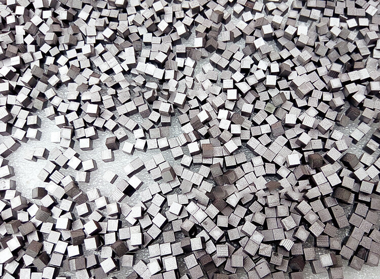 Sources and methods of recycling scrap tantalum