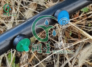 Sur le tube extérieur - compte-gouttes anti-goutte et compensateur de pression