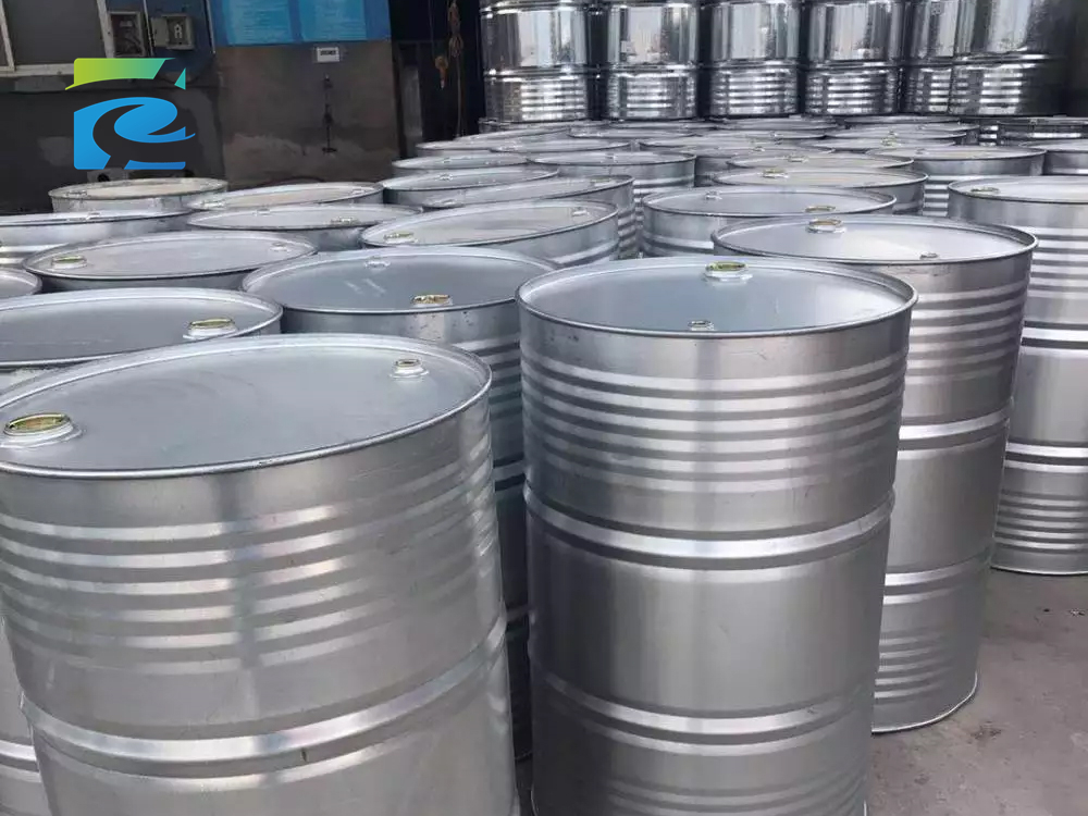 What are the key things to keep in mind when storing flake soda?