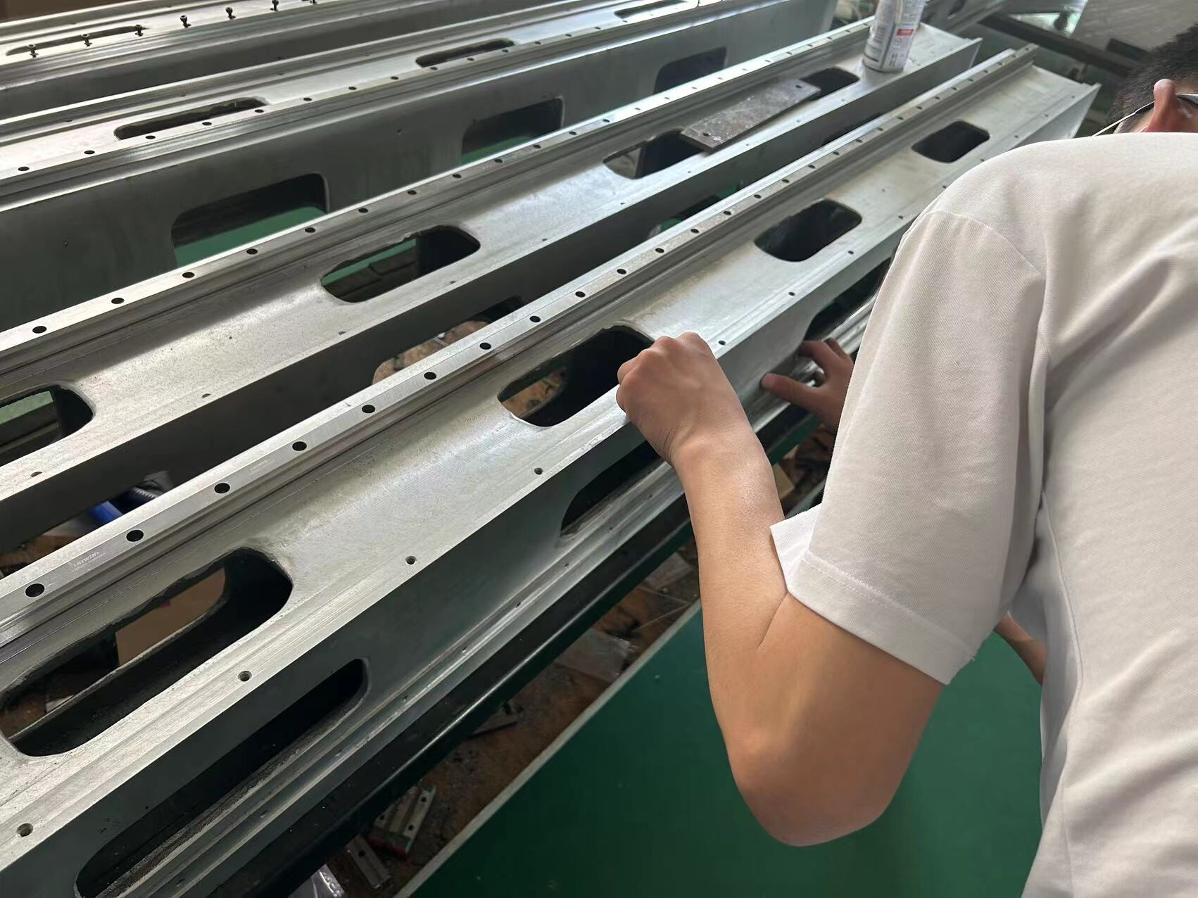 GXLASERqualitycontrol (2).jpg