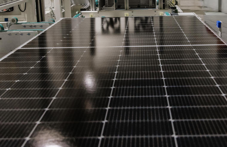 Longi achieves 33.35% efficiency for flexible perovskite-silicon tandem solar cell