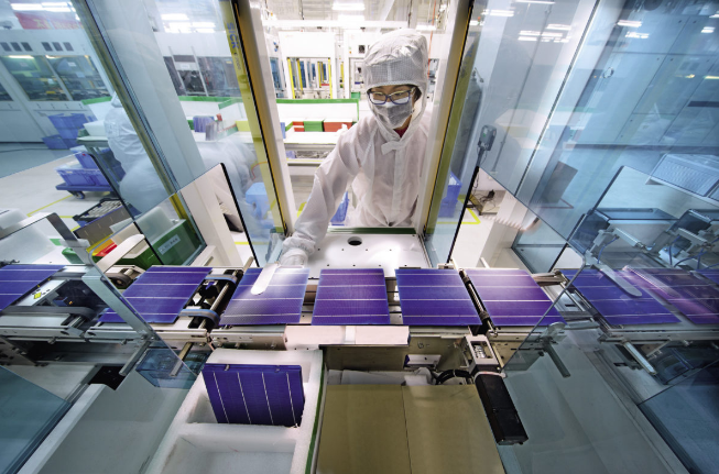 Trina Solar posts new milestones for tandem efficiency, module power