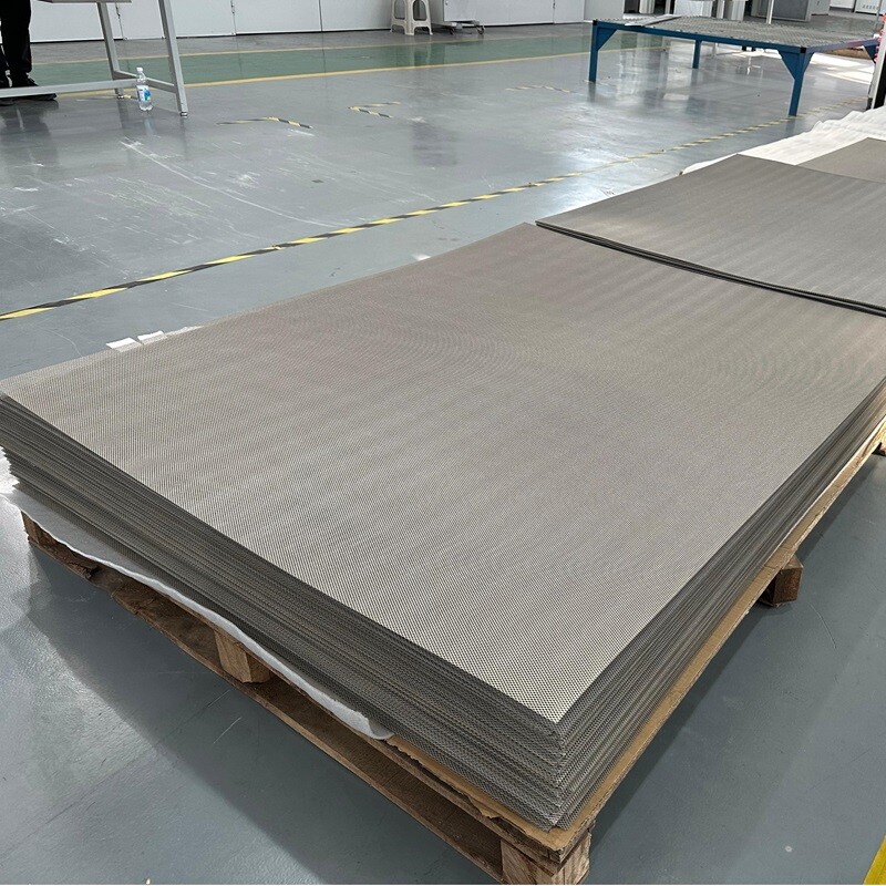 Expanded/Stretched Mesh