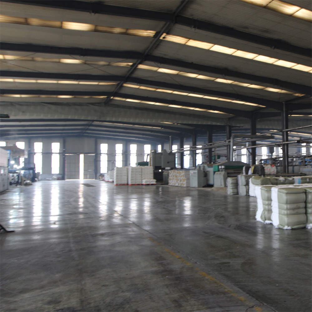 Membrana compuesta antifiltración para pendientes de canales