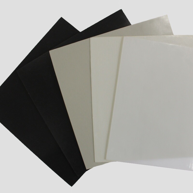 Membrana impermeable para depósitos de aceite