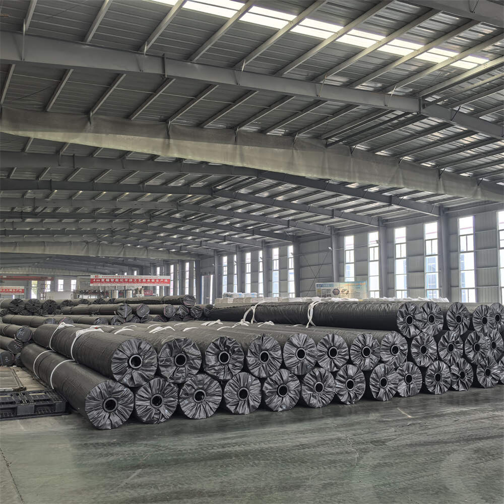 Revestimiento de arcilla geosintética con geomembrana de HDPE