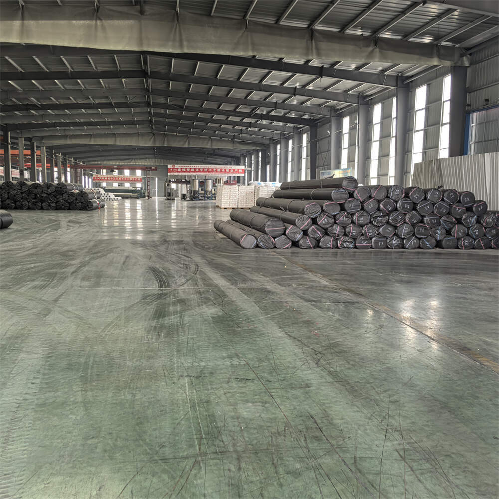 Revestimiento de arcilla geosintética con geomembrana de HDPE