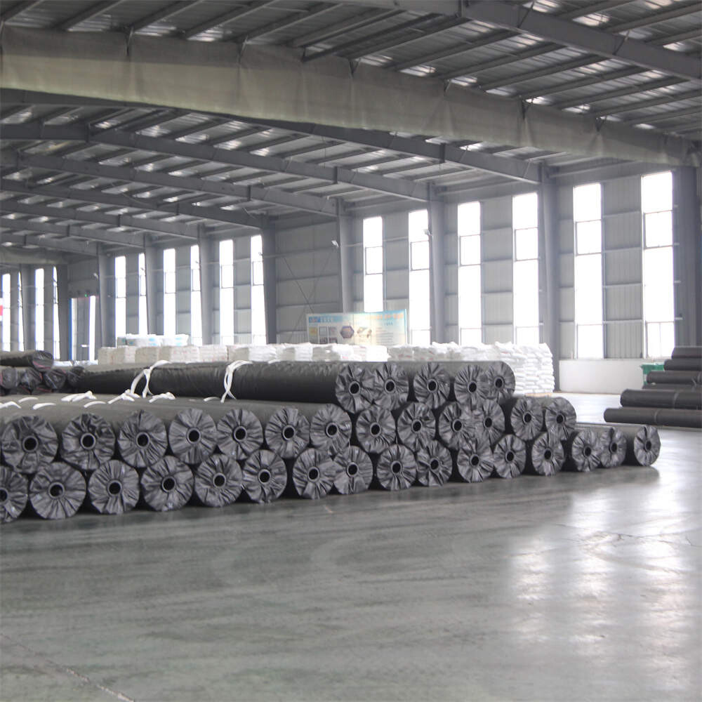 Revestimiento de arcilla geosintética compuesta