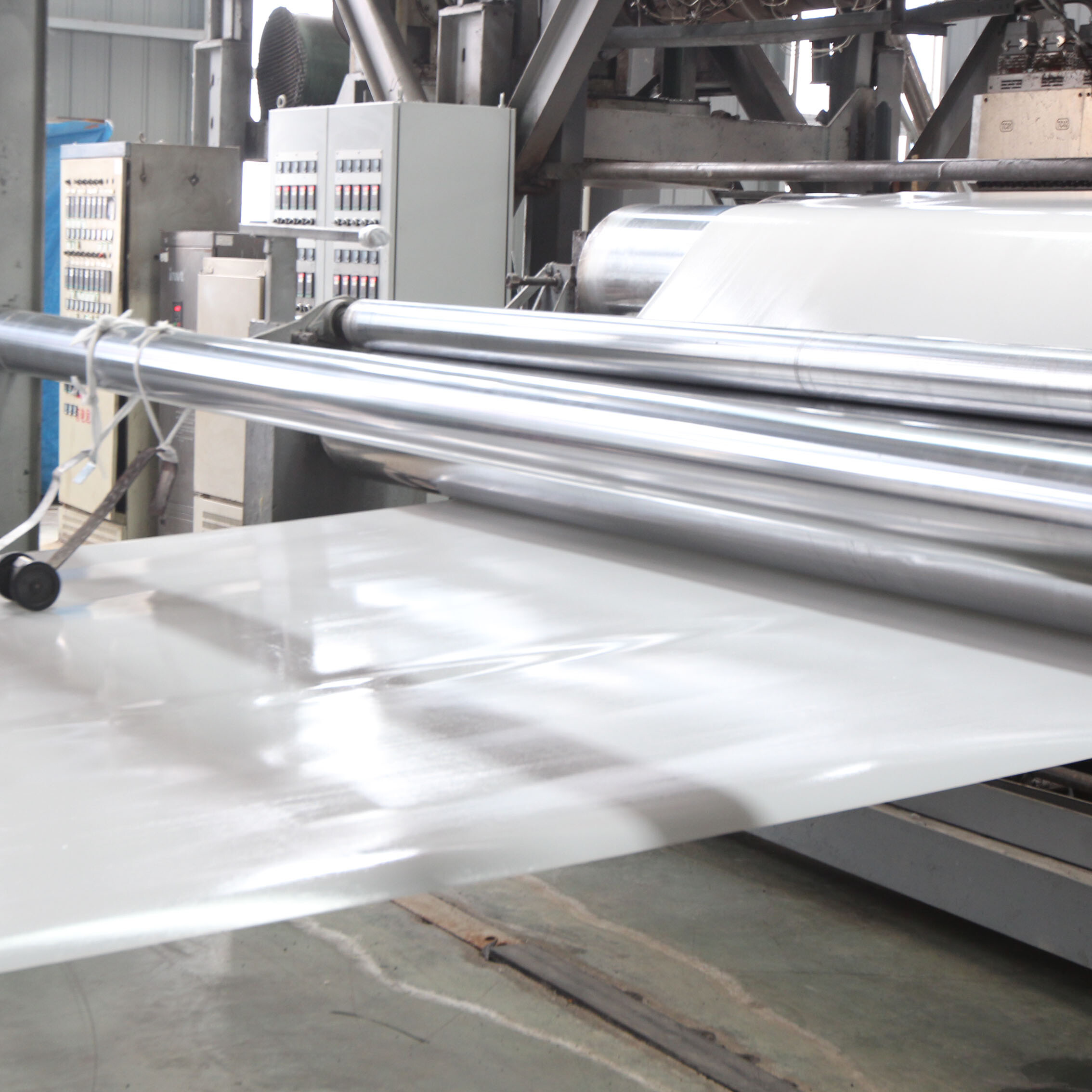 غشاء العزل المائي للأنفاق