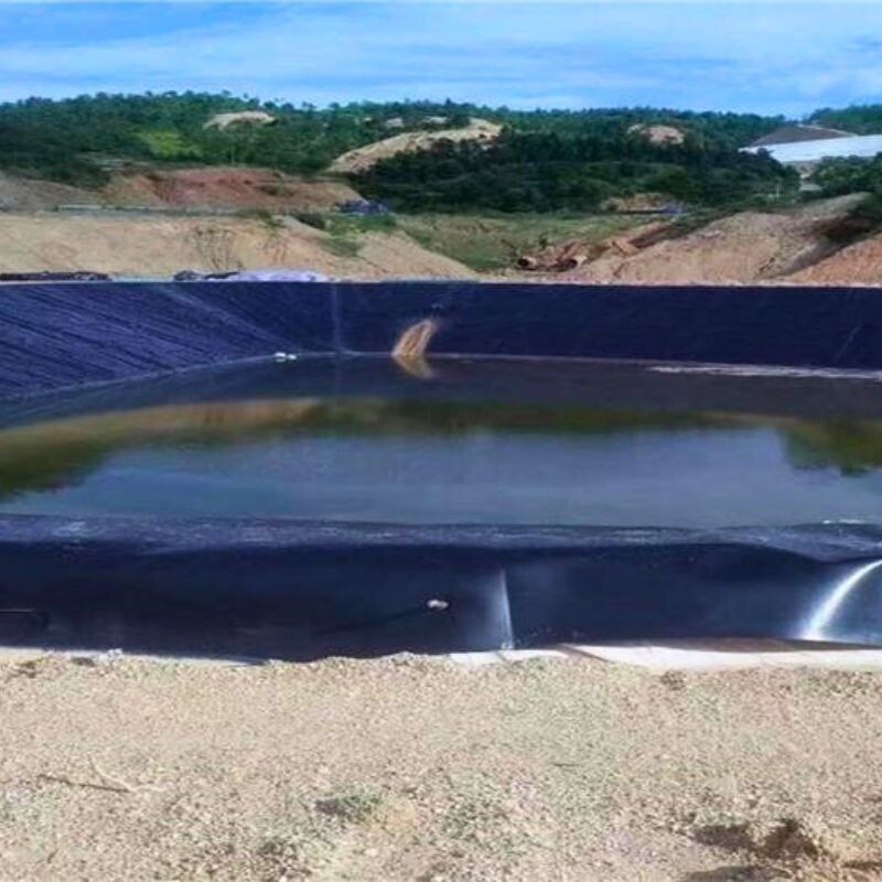 Membrana impermeável para tanques de peixes
