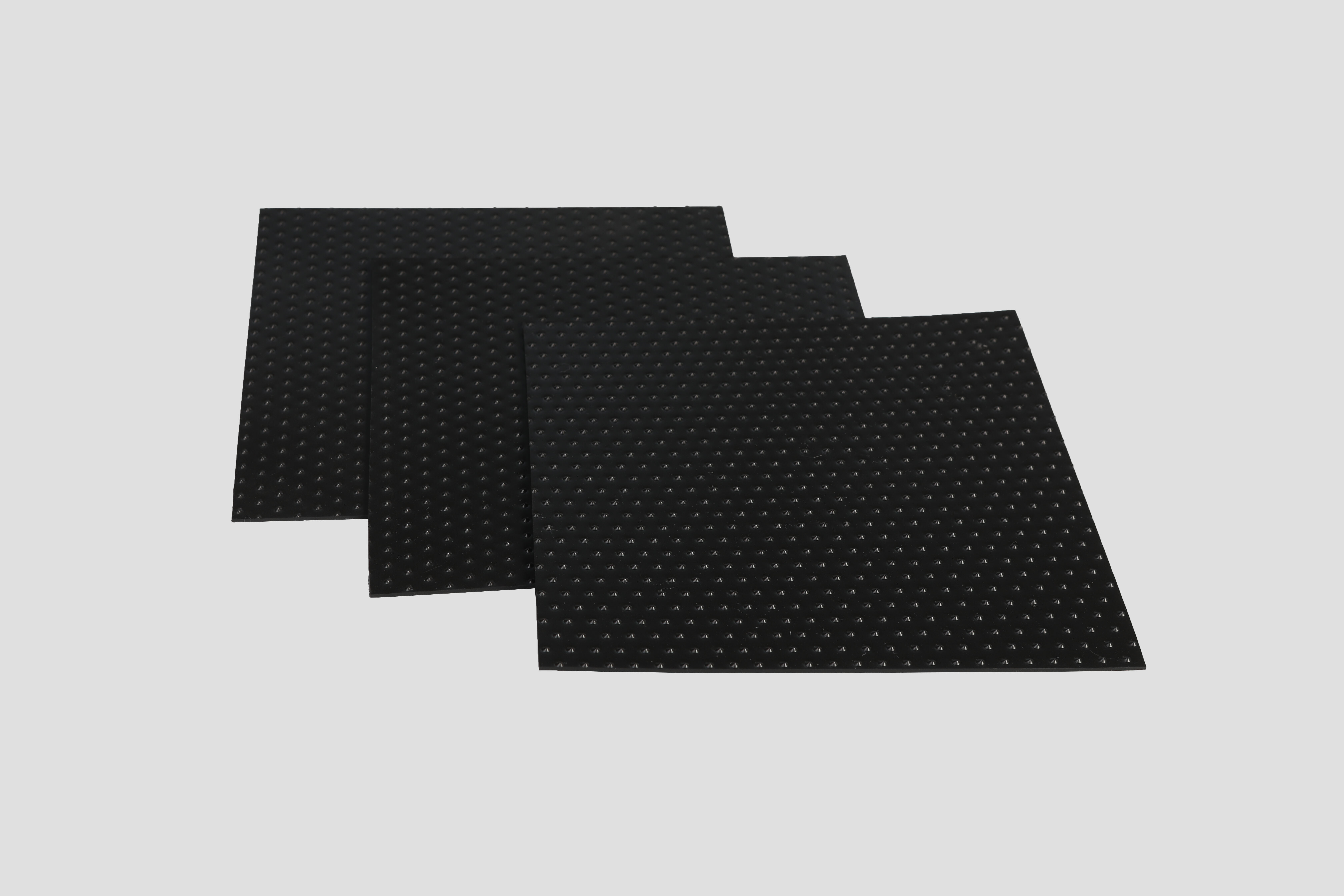 Géomembrane à point d'ancrage