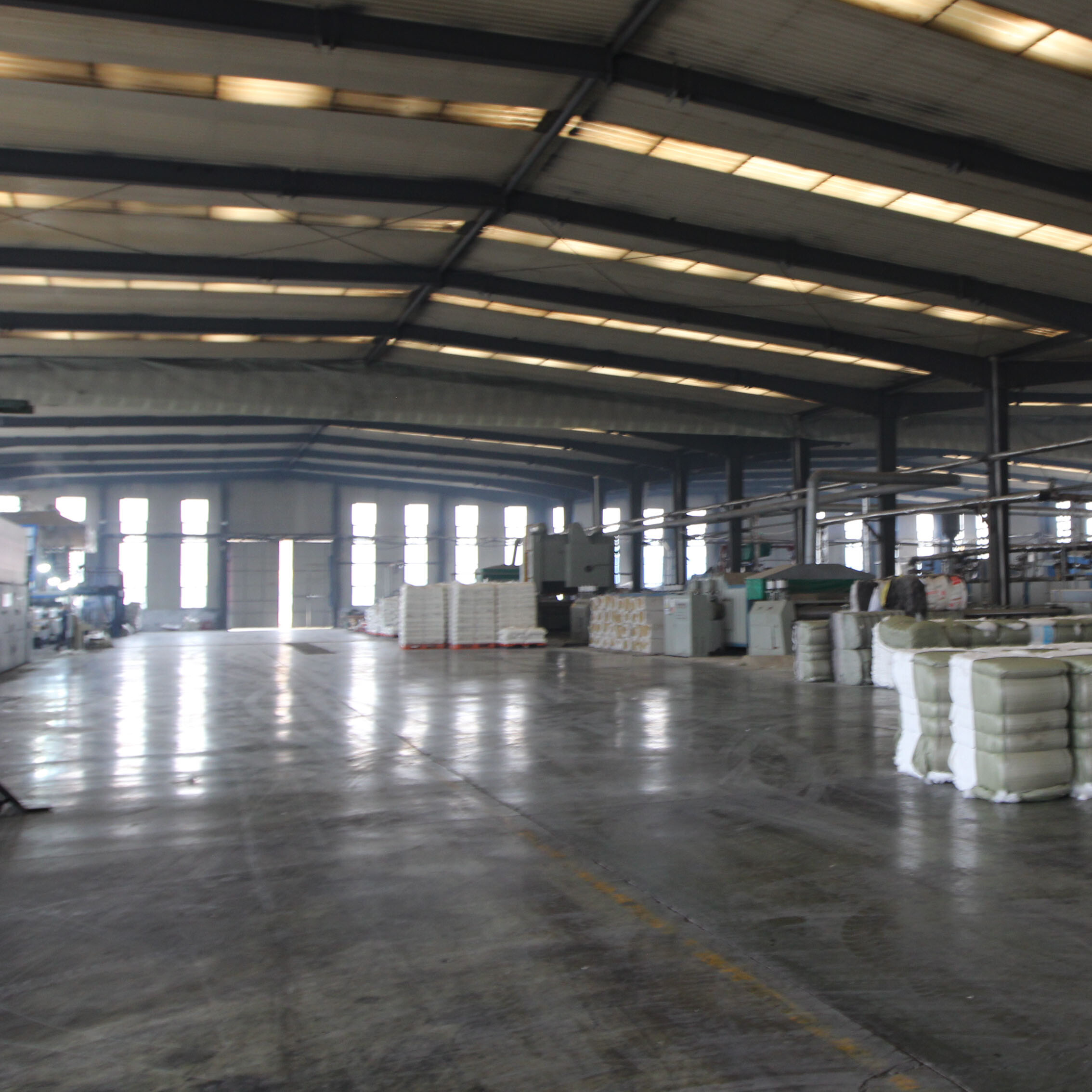 Membrane composite anti-infiltration pour pente de canal