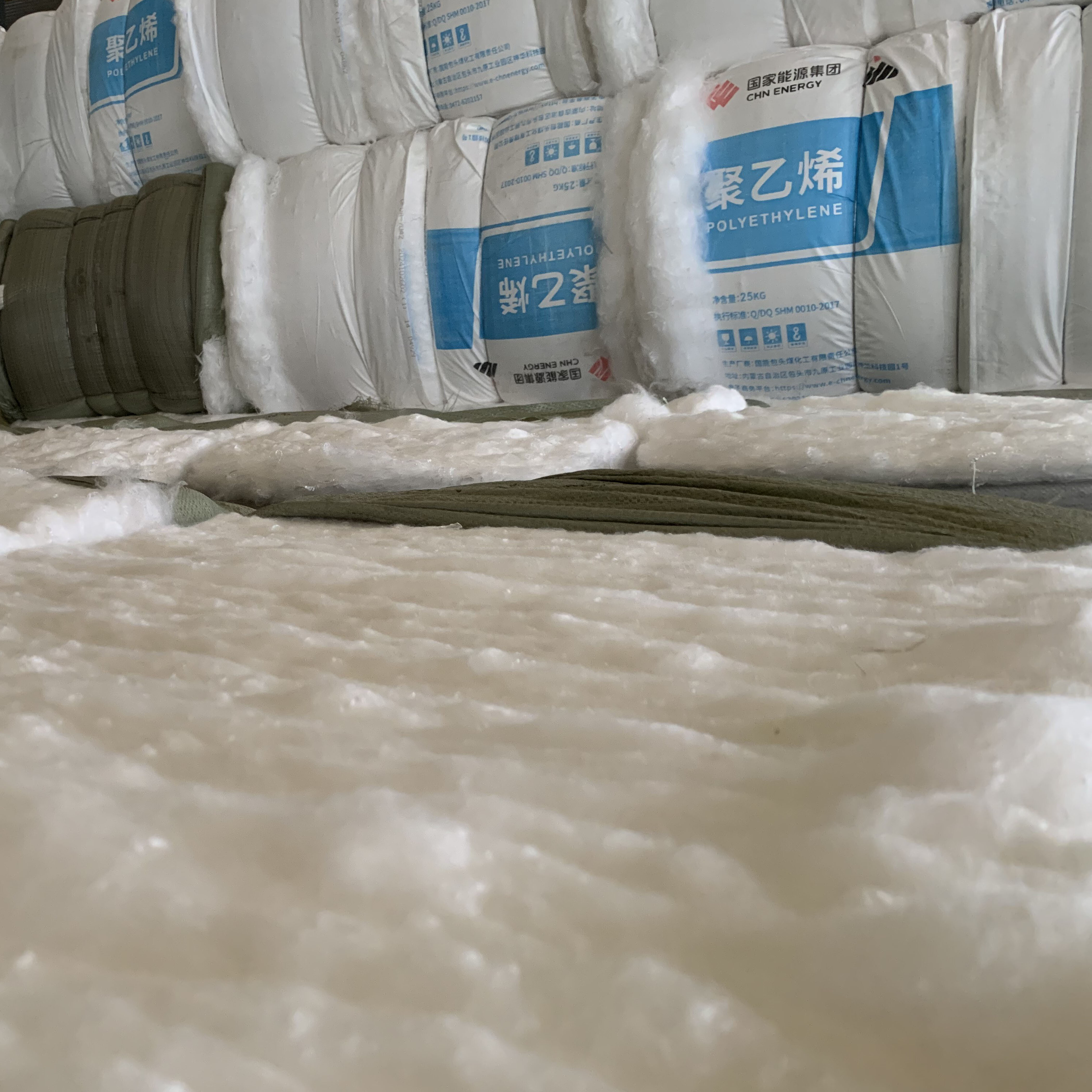 Géotextile non tissé renforcé aiguilleté à fibres courtes