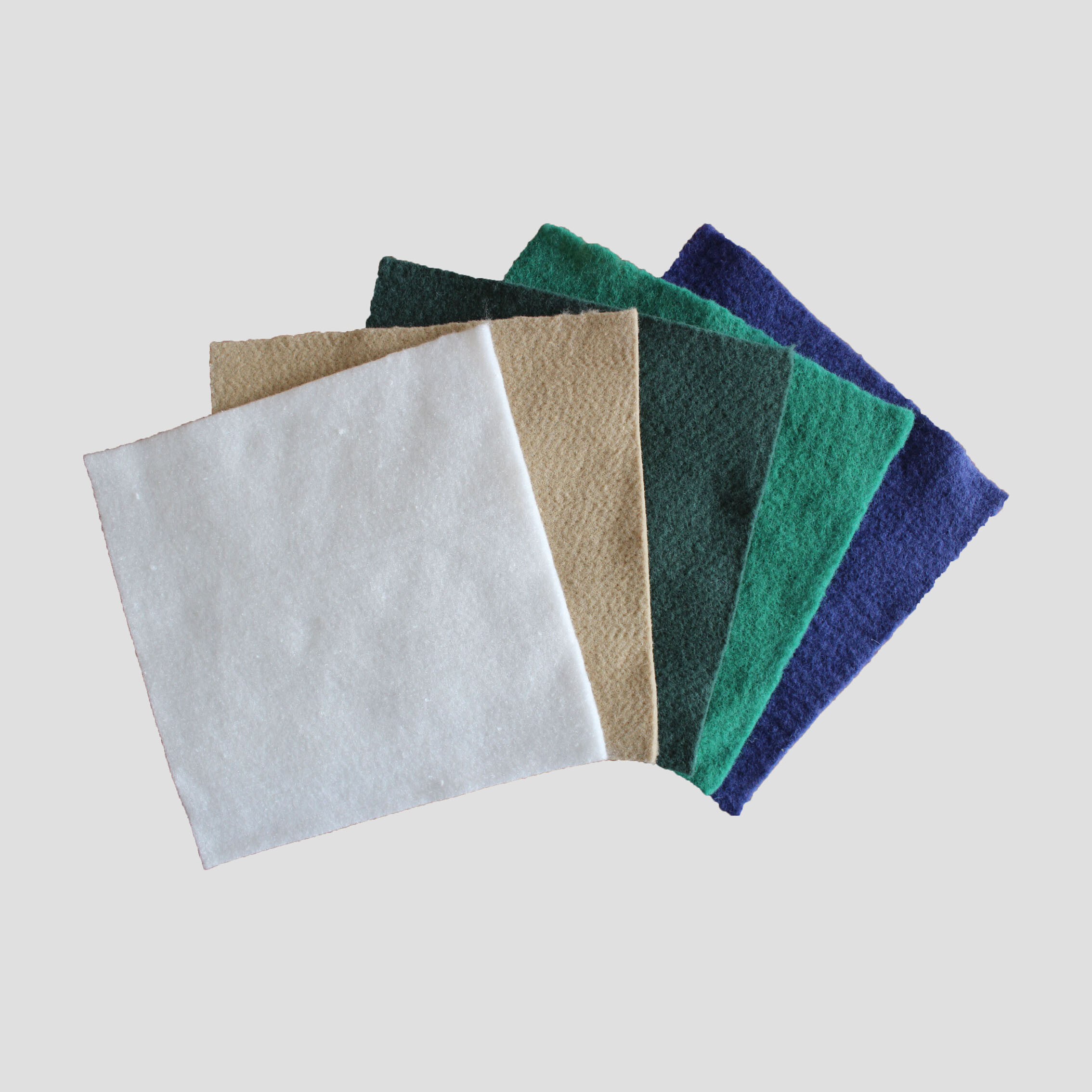 Géotextile non tissé renforcé aiguilleté à fibres courtes