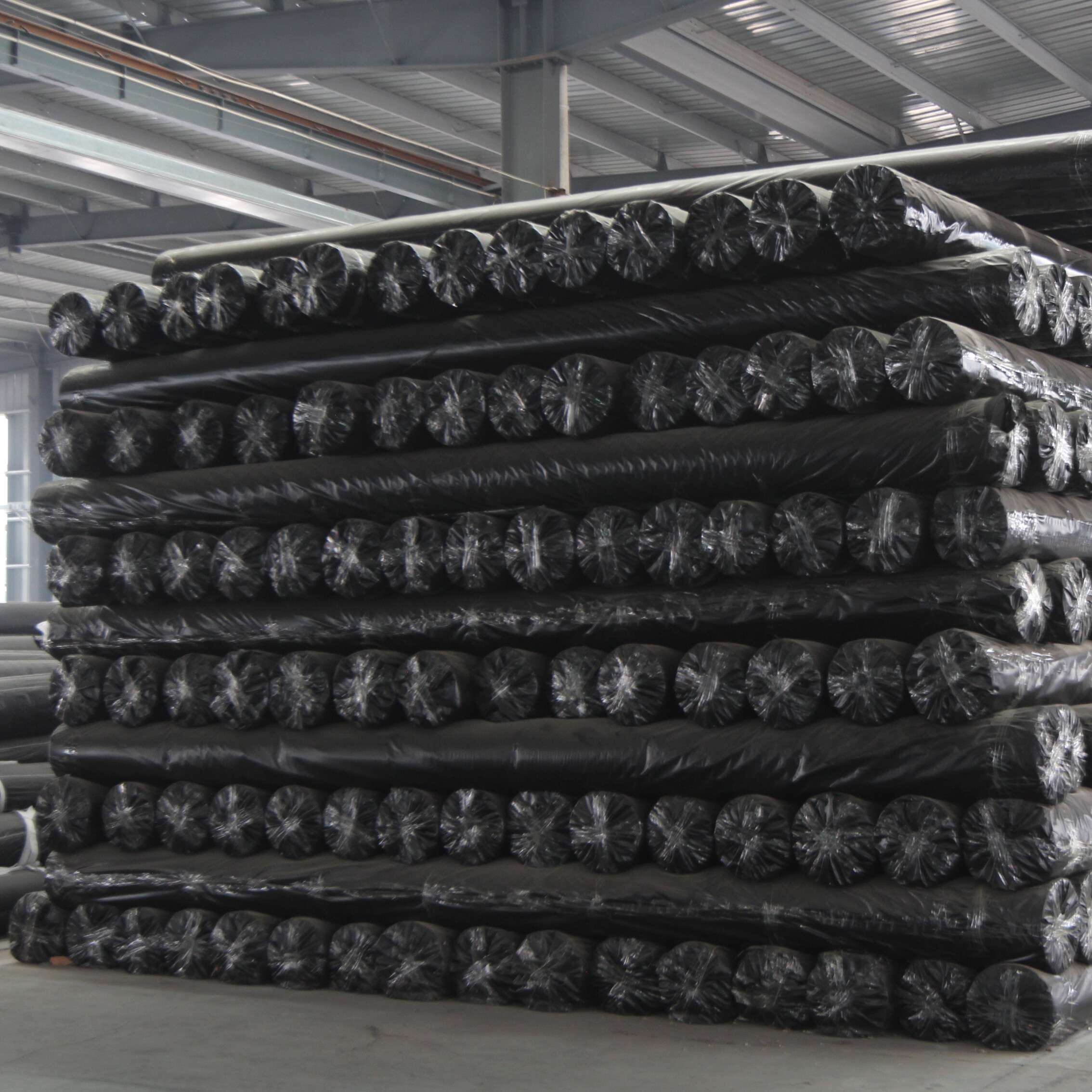 Couche d'argile géosynthétique avec géomembrane PEHD