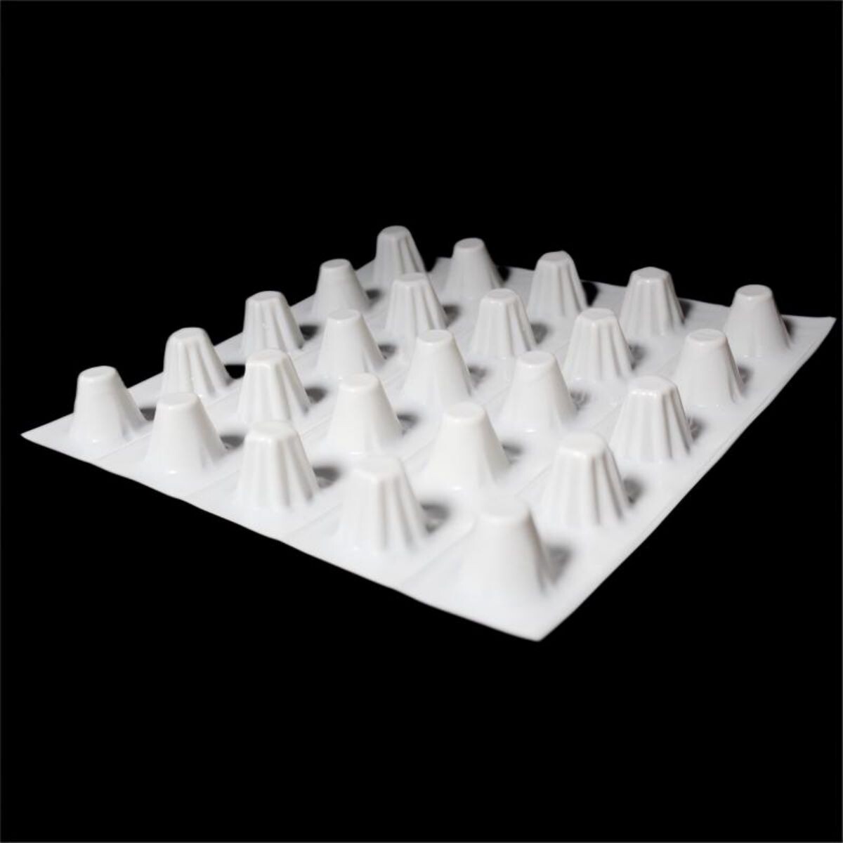 Planche de drainage à fossettes en plastique