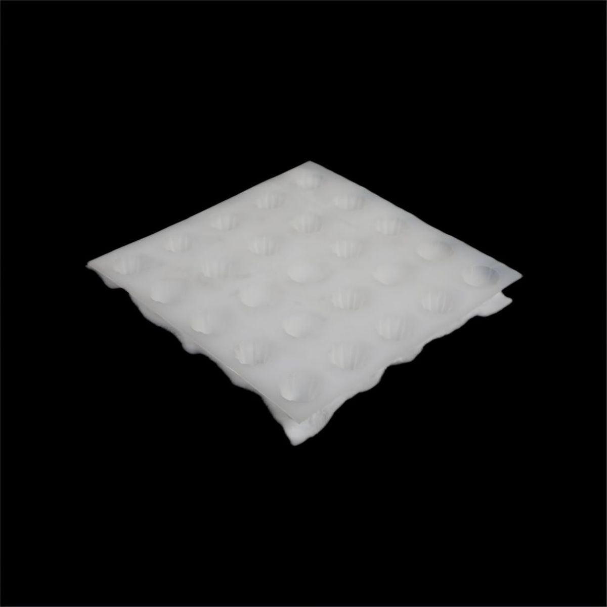 Panneau de drainage composite à filaments longs