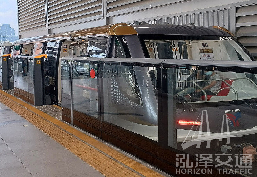 Platform safety protection shield gate