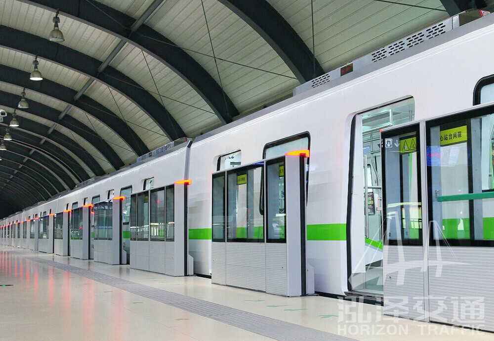 Automatic sliding platform screen door